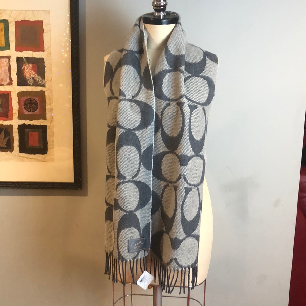 Coach sig twill muffler scarve